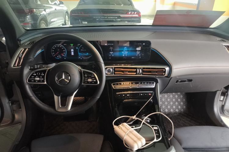 Used Mercedes-Benz EQC 2021 EQC 350 4MATIC Center Console