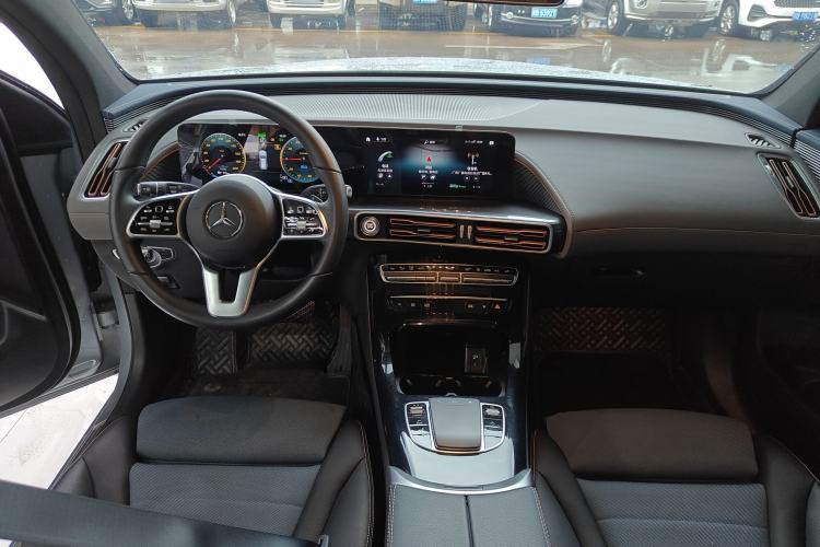 Used Mercedes-Benz EQC 2021 EQC 350 4MATIC Center Console