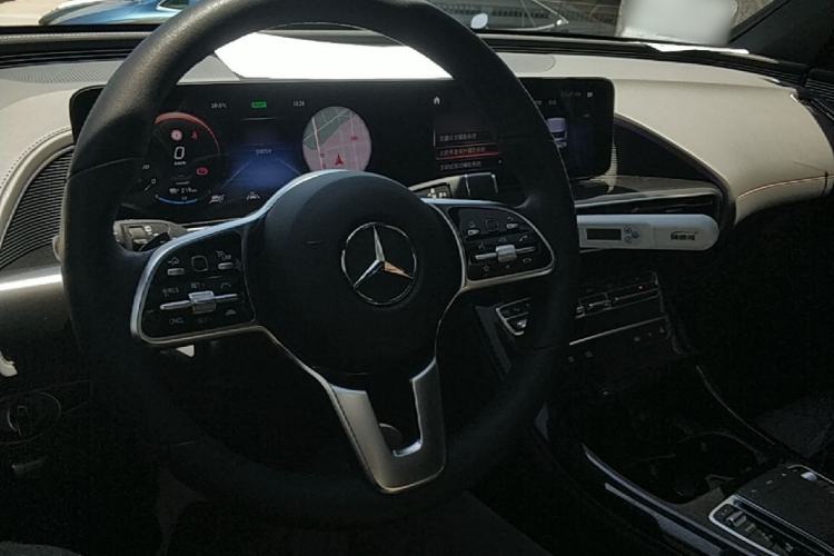 Used Mercedes-Benz EQC 2021 EQC 400 4MATIC Center Console