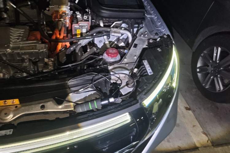 Used Mercedes-Benz EQC 2021 EQC 400 4MATIC Engine Bay Left