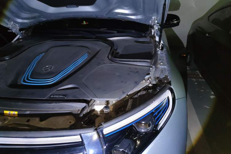 Used Mercedes-Benz EQC 2021 EQC 350 4MATIC Engine Bay Left