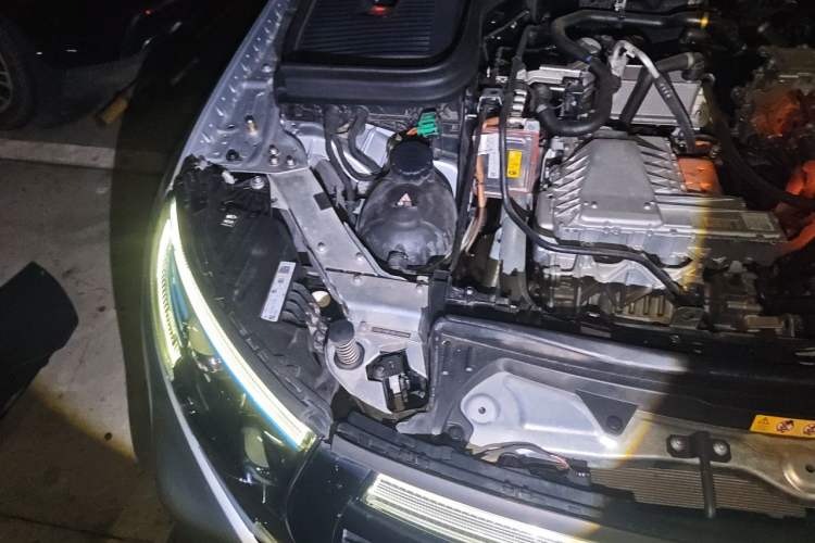 Used Mercedes-Benz EQC 2021 EQC 400 4MATIC Engine Bay Right