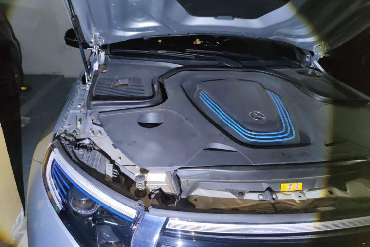 Used Mercedes-Benz EQC 2021 EQC 350 4MATIC Engine Bay Right