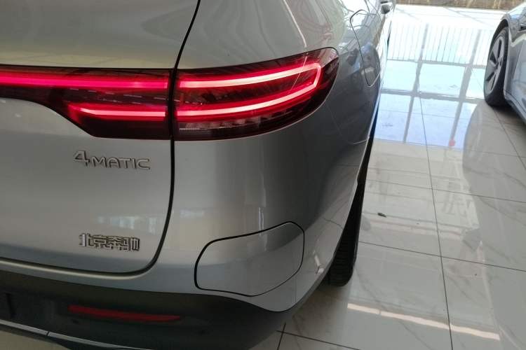 Used Mercedes-Benz EQC 2021 EQC 350 4MATIC Exterior 6