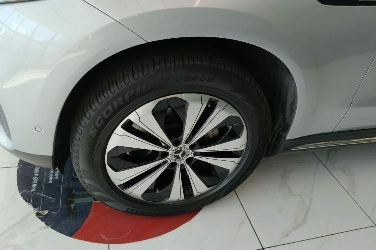 Used Mercedes-Benz EQC 2021 EQC 350 4MATIC Exterior 7