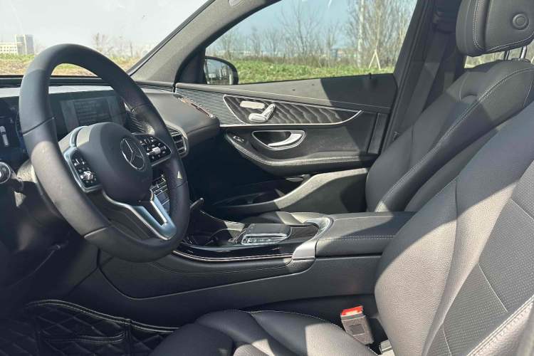 Used Mercedes-Benz EQC 2021 EQC 350 4MATIC Interior 4