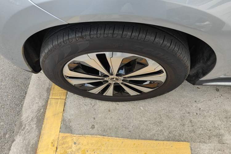 Used Mercedes-Benz EQC 2021 EQC 350 4MATIC Left Front Wheel Hub