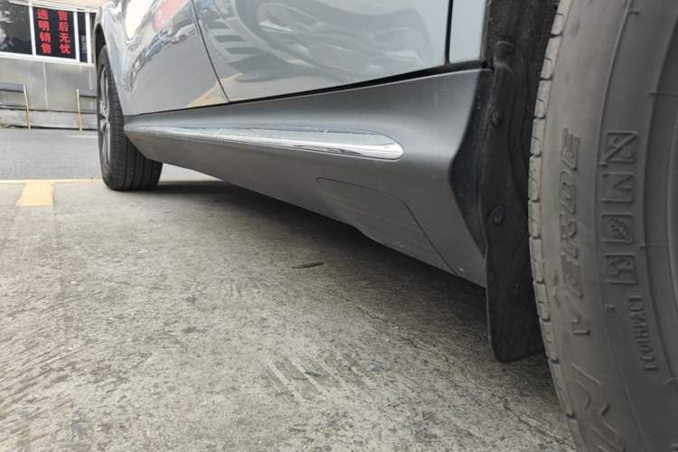 Used Mercedes-Benz EQC 2021 EQC 350 4MATIC Left Side Sill