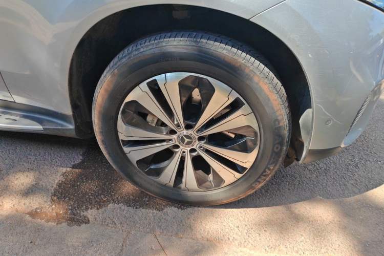 Used Mercedes-Benz EQC 2021 EQC 350 4MATIC Right Front Wheel Hub