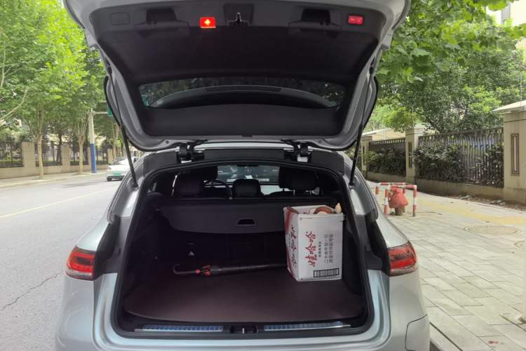 Used Mercedes-Benz EQC 2021 EQC 400 4MATIC Trunk