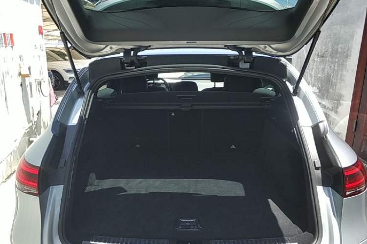 Used Mercedes-Benz EQC 2021 EQC 400 4MATIC Trunk