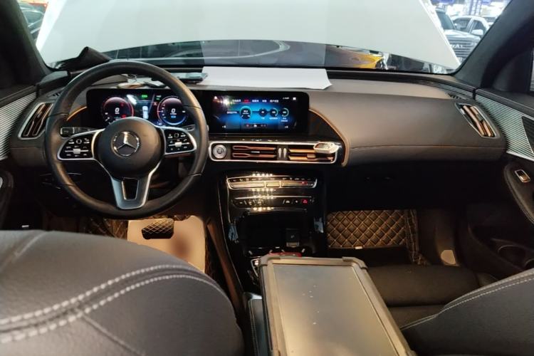 Used Mercedes-Benz EQC 2021 EQC 400 4MATIC Center Console