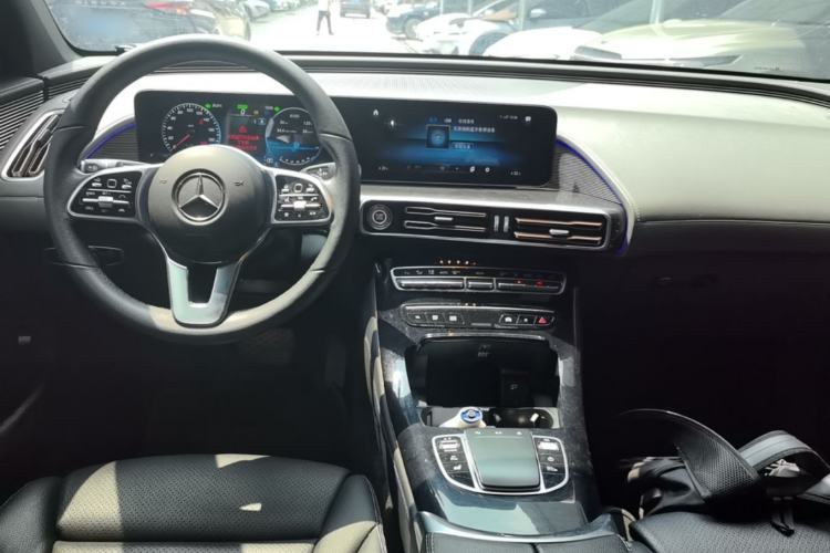 Used Mercedes-Benz EQC 2021 EQC 400 4MATIC Center Console