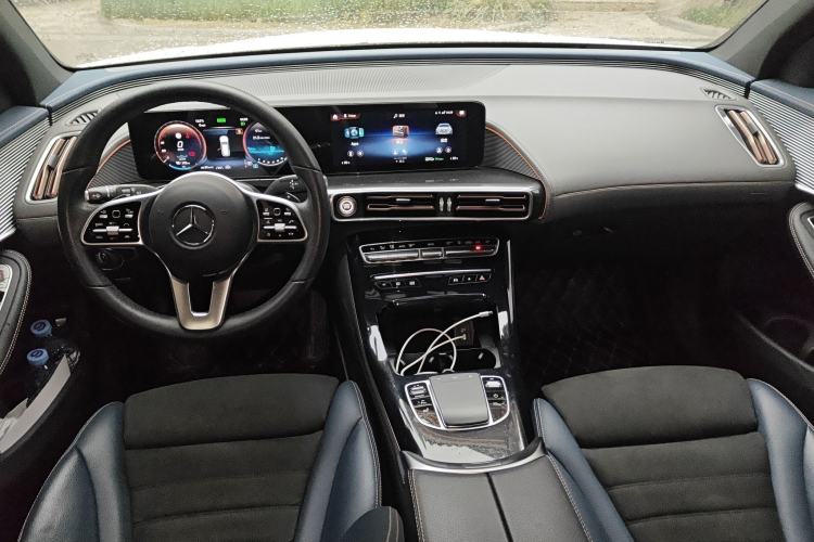 Used Mercedes-Benz EQC 2021 EQC 400 4MATIC Center Console