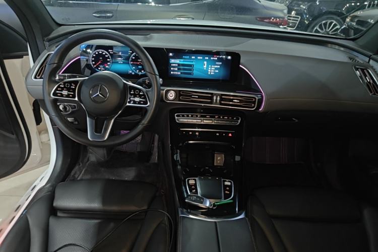Used Mercedes-Benz EQC 2021 EQC 400 4MATIC Center Console
