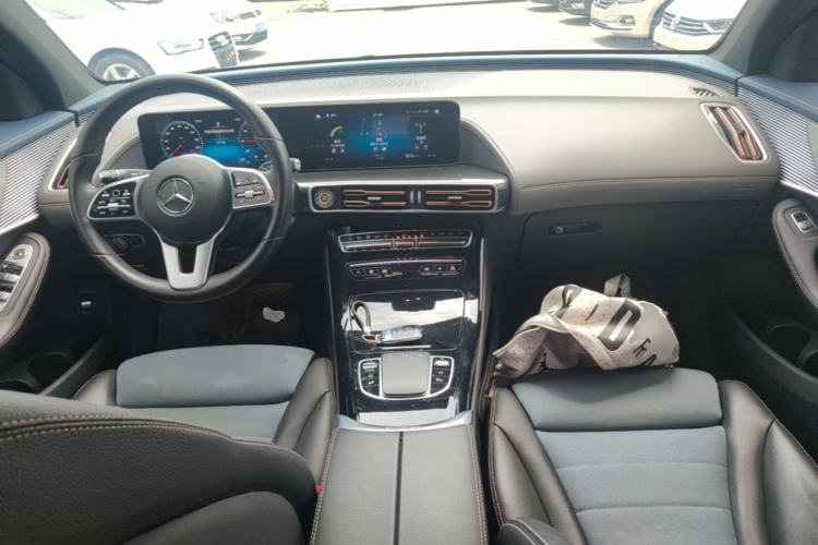 Used Mercedes-Benz EQC 2021 EQC 350 4MATIC Center Console
