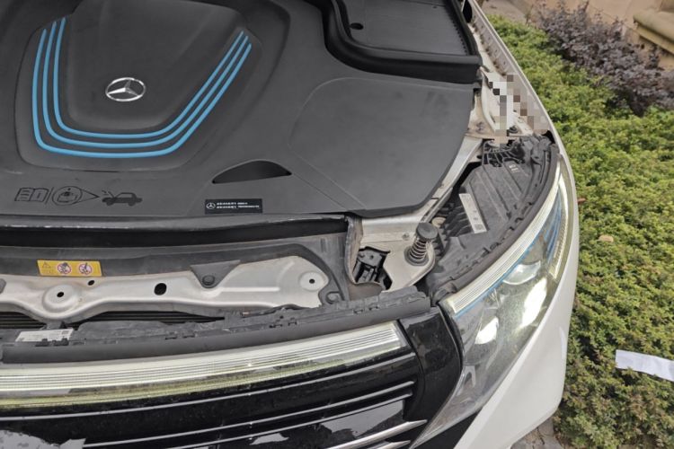 Used Mercedes-Benz EQC 2021 EQC 400 4MATIC Engine Bay Left