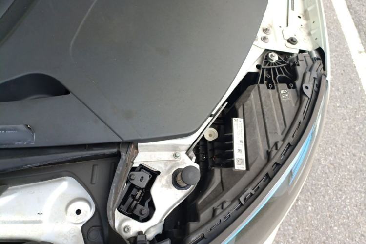 Used Mercedes-Benz EQC 2021 EQC 400 4MATIC Engine Bay Left