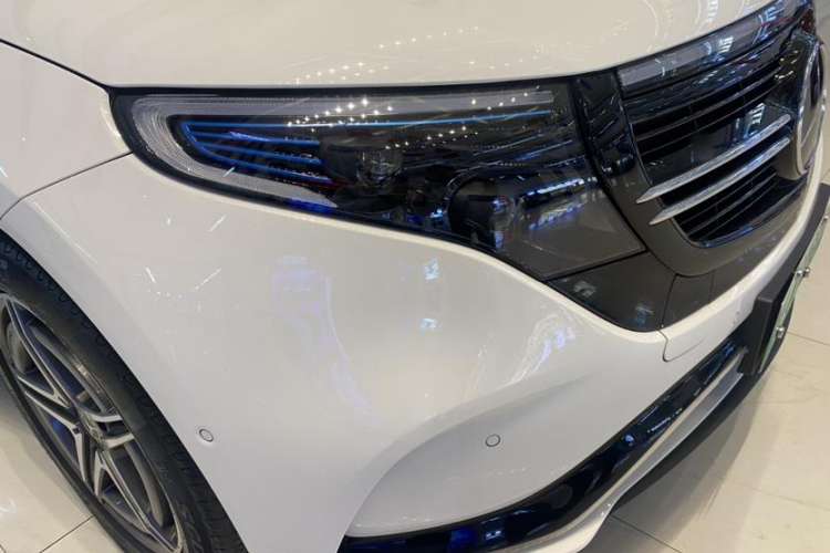 Used Mercedes-Benz EQC 2021 EQC 400 4MATIC Exterior 2