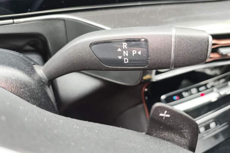 Used Mercedes-Benz EQC 2021 EQC 350 4MATIC Gear Lever