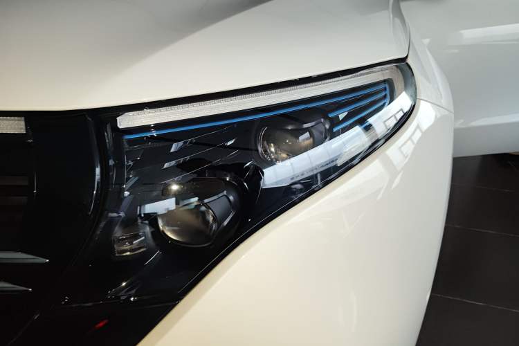 Used Mercedes-Benz EQC 2021 EQC 400 4MATIC Left Front Headlight