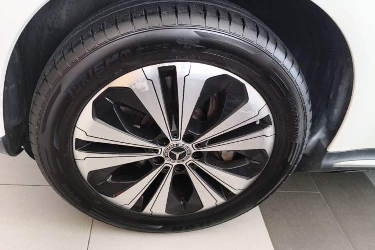 Used Mercedes-Benz EQC 2021 EQC 350 4MATIC Left Front Wheel Hub
