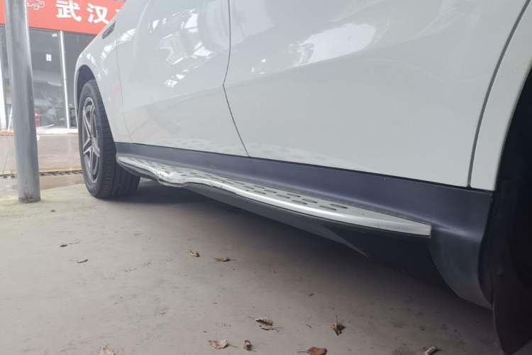Used Mercedes-Benz EQC 2021 EQC 400 4MATIC Left Side Sill