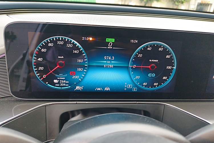 Used Mercedes-Benz EQC 2021 EQC 400 4MATIC Odometer Close Up