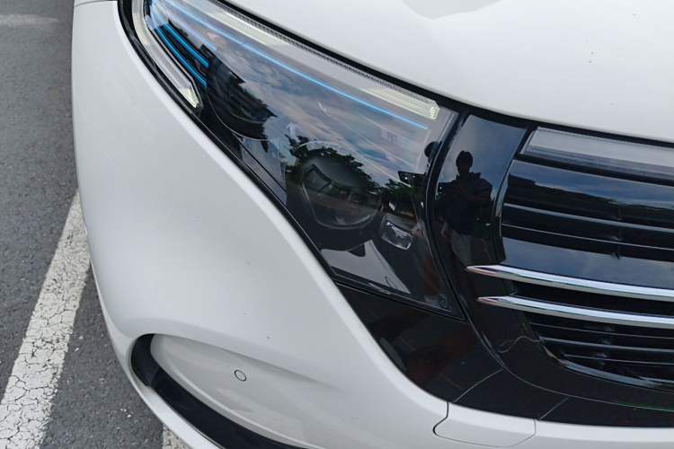 Used Mercedes-Benz EQC 2021 EQC 400 4MATIC Right Front Headlight
