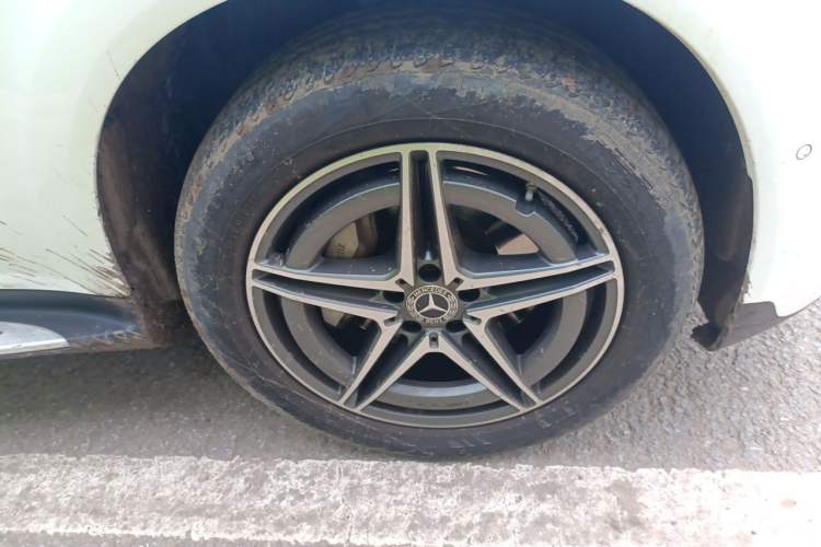 Used Mercedes-Benz EQC 2021 EQC 400 4MATIC Right Front Wheel Hub