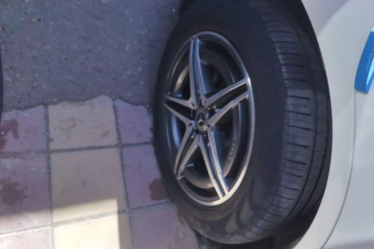Used Mercedes-Benz EQC 2021 EQC 400 4MATIC Right Rear Wheel Hub