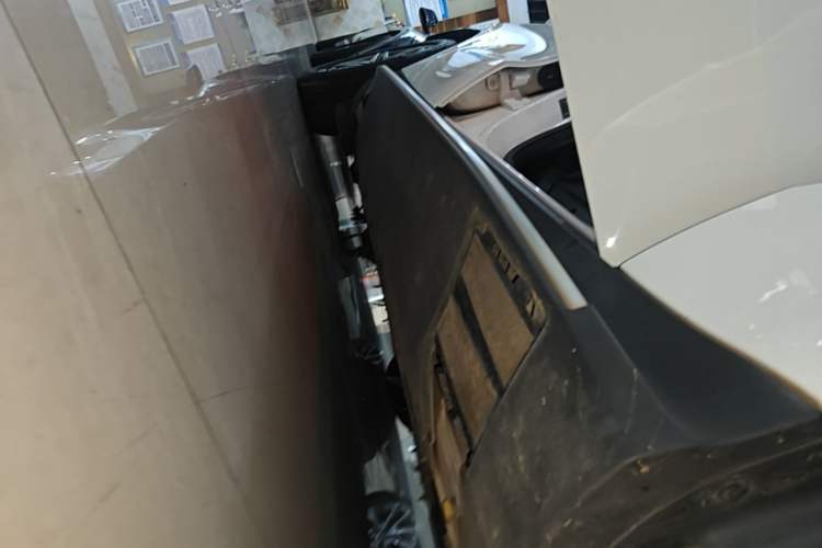 Used Mercedes-Benz EQC 2021 EQC 400 4MATIC Right Side Sill