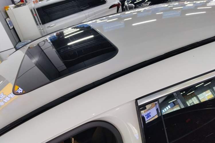 Used Mercedes-Benz EQC 2021 EQC 400 4MATIC Roof