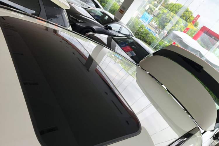 Used Mercedes-Benz EQC 2021 EQC 350 4MATIC Roof