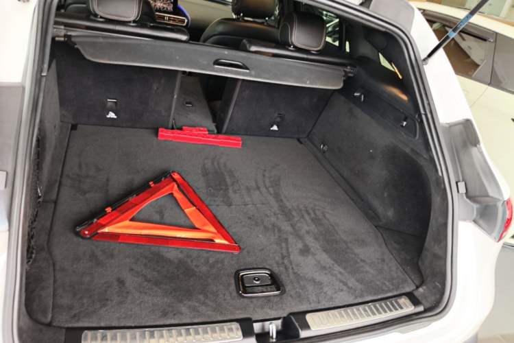 Used Mercedes-Benz EQC 2021 EQC 350 4MATIC Trunk