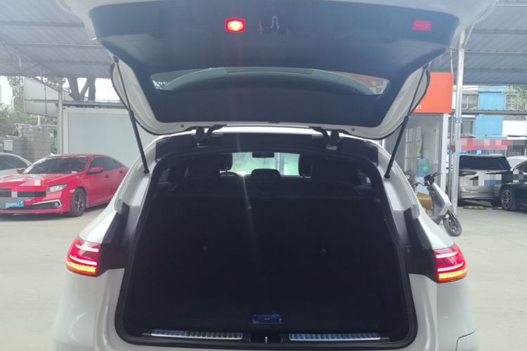Used Mercedes-Benz EQC 2021 EQC 400 4MATIC Trunk