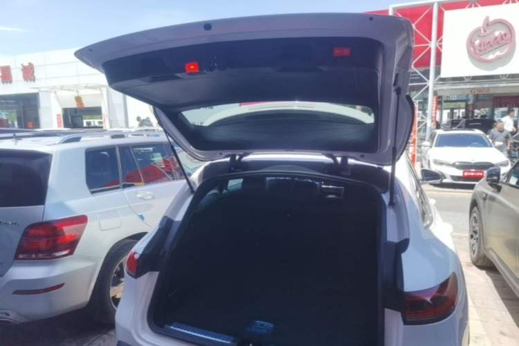 Used Mercedes-Benz EQC 2021 EQC 400 4MATIC Trunk