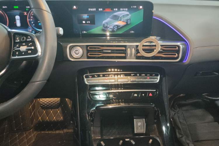 Used Mercedes-Benz EQC 2022 EQC 350 4MATIC Audio And AC Panel