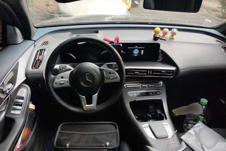 Used Mercedes-Benz EQC 2022 EQC 400 4MATIC Center Console