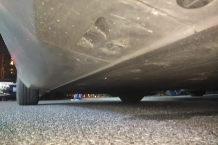 Used Mercedes-Benz EQC 2022 EQC 350 4MATIC Chassis Rear Left
