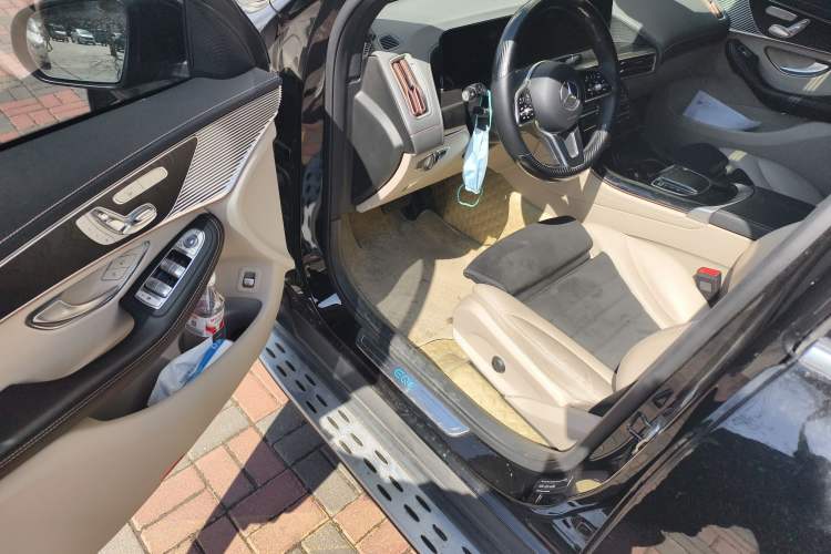 Used Mercedes-Benz EQC 2022 Facelift EQC 400 4MATIC Driver Seat