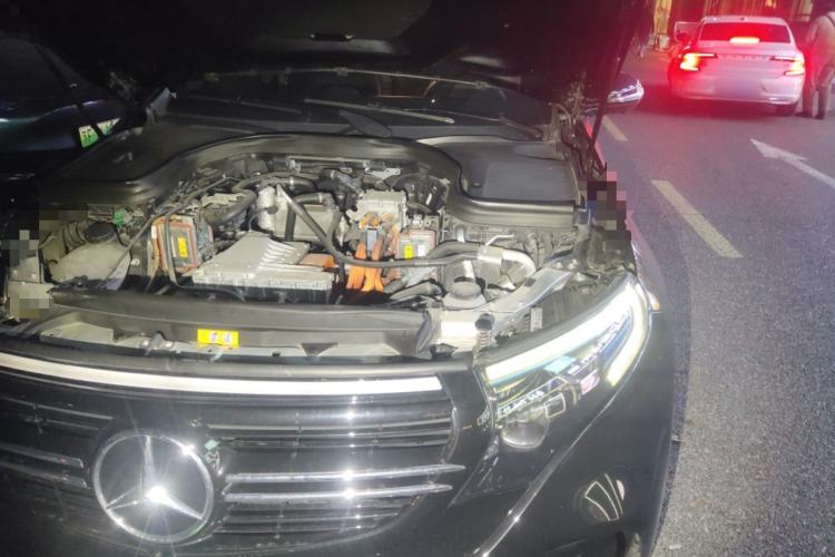 Used Mercedes-Benz EQC 2022 EQC 350 4MATIC Engine Bay Left
