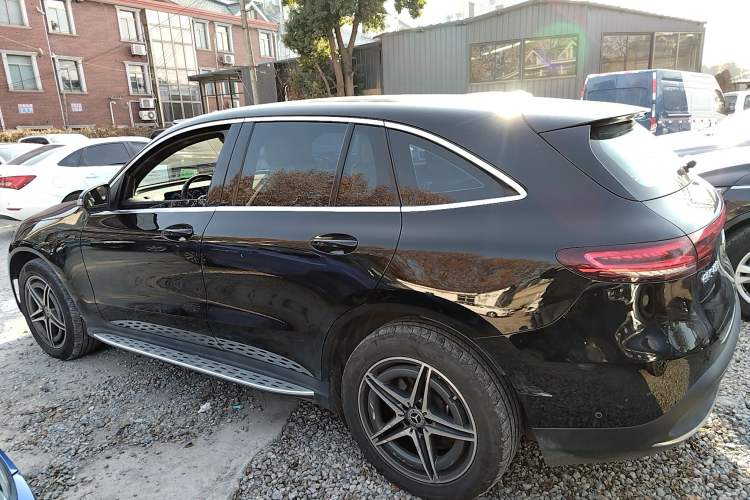 Used Mercedes-Benz EQC 2022 EQC 400 4MATIC Exterior 3