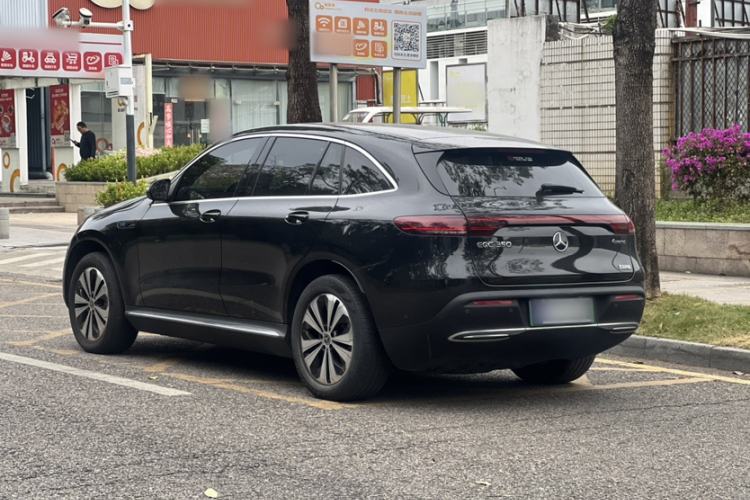 Used Mercedes-Benz EQC 2022 EQC 350 4MATIC Exterior 4