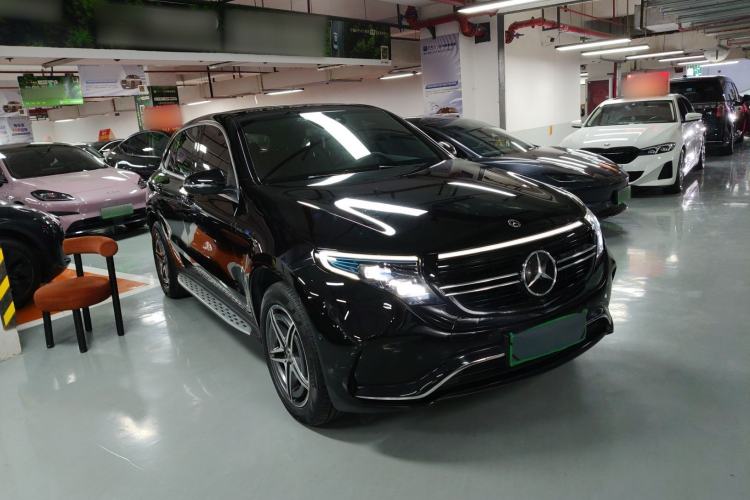 Used Mercedes-Benz EQC 2022 EQC 400 4MATIC Front Right 45 Deg