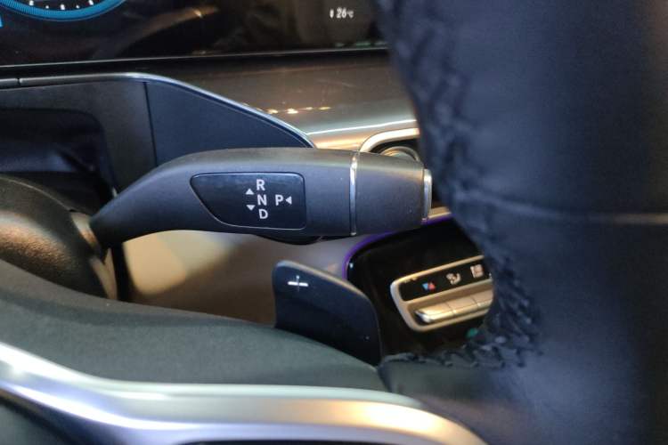 Used Mercedes-Benz EQC 2022-Year Restyled EQC 350 4MATIC Gear Lever
