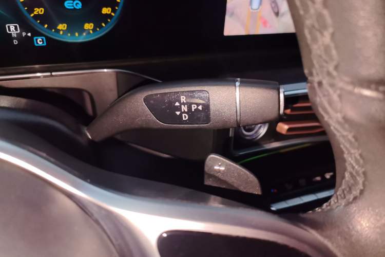 Used Mercedes-Benz EQC 2022 Facelift EQC 400 4MATIC Gear Lever