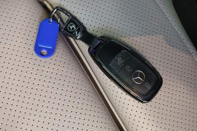 Used Mercedes-Benz EQC 2022-Year Restyled EQC 350 4MATIC Interior 1
