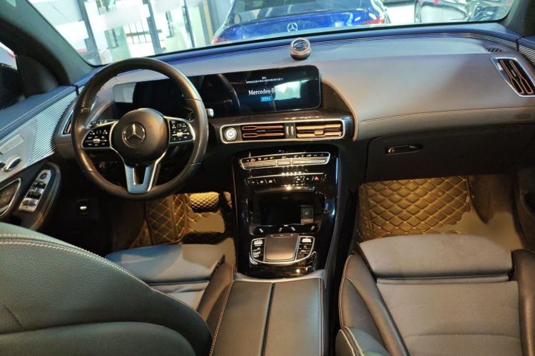 Used Mercedes-Benz EQC 2022 EQC 350 4MATIC Interior 2