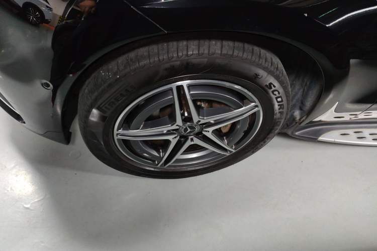 Used Mercedes-Benz EQC 2022 EQC 400 4MATIC Left Front Wheel Hub